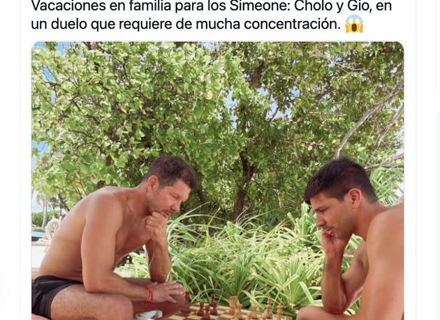 El 'Cholo' Simeone juega al ajedrez con su hijo Gio en la playa. (Foto: TWITTER: SC_ESPN)