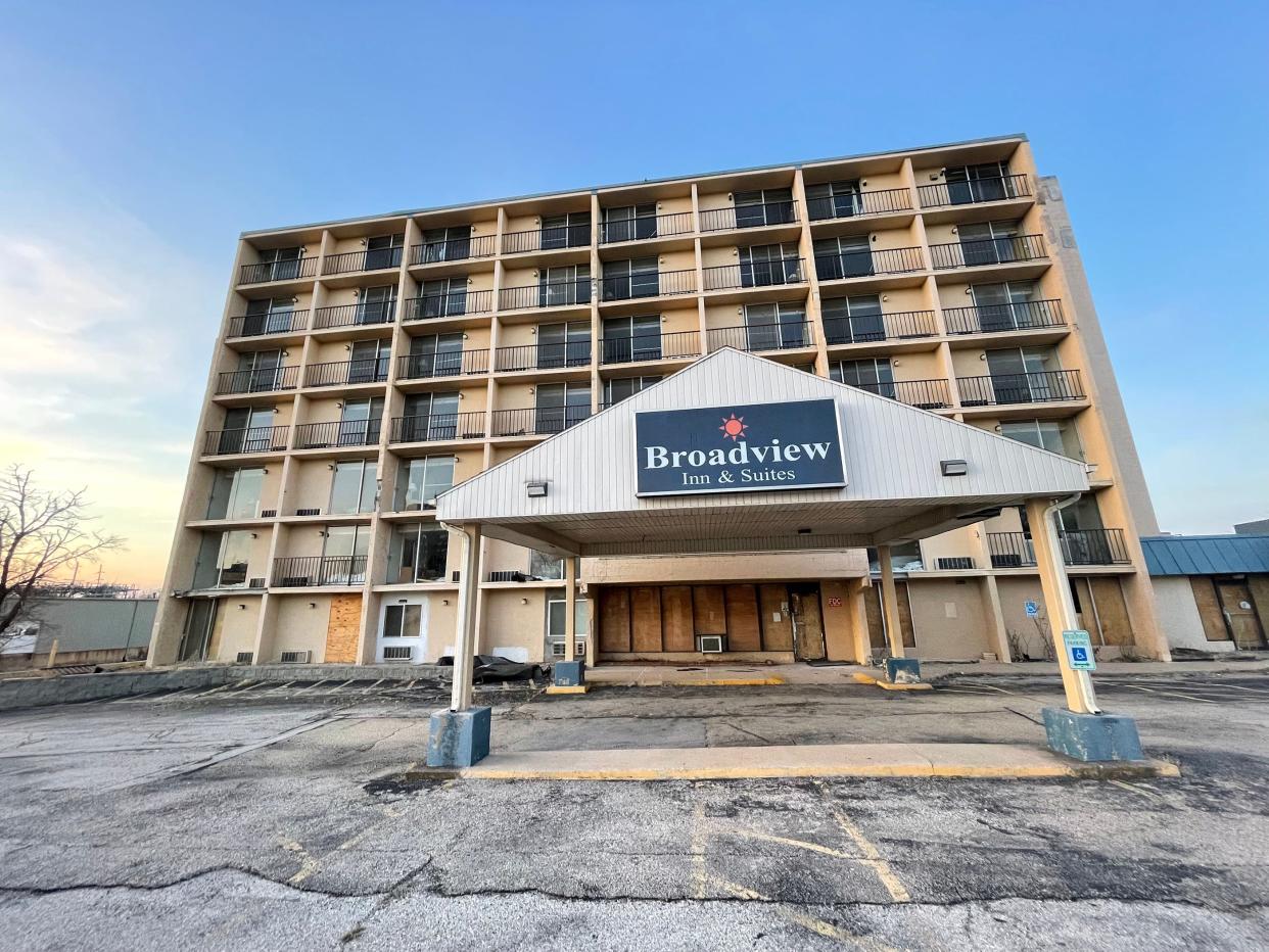 The former Broadview Inn and Suites, 29 Public Square in Galesburg, Illinois, on March 16, 2022.