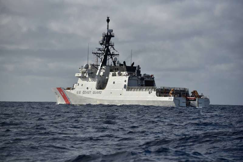 美國海岸防衛隊（US Coast Guard）巡防艦「巴索夫號」（USCGC Bertholf），攝於日本佐世保（USCGC Bertholf FB）