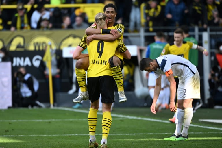 Lorsqu'ils ont joué ensemble à Dortmund, Erling Haaland et Jude Bellingham ont souvent collaboré pour marquer. Ils célèbrent ici un but contre Bochum en Bundesliga le 30 avril 2022. (INA FASSBENDER)
