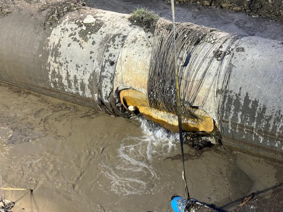 Bearspaw's southern water main, which is seven miles long and sometimes as wide as eight feet, suffered a break, leaving hundreds of homes and businesses in the city's northwest without water.