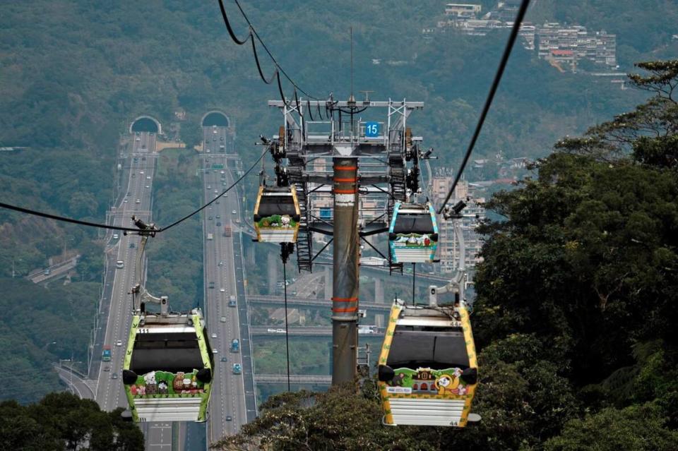 4月4日至7日，全國國小(含)以下兒童可持數位學生證免費搭乘貓空纜車。圖/台北市政府提供