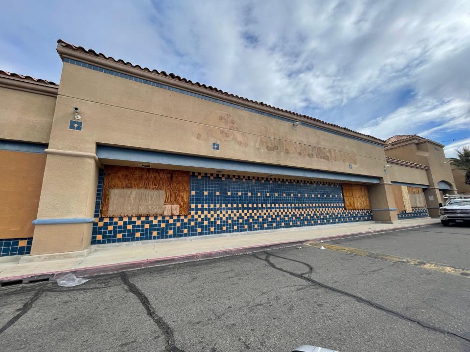 Superior Grocers is moving into the abandoned Albertsons supermarket building on Bear Valley Road in Victorville. This will be the company’s second store in the city.