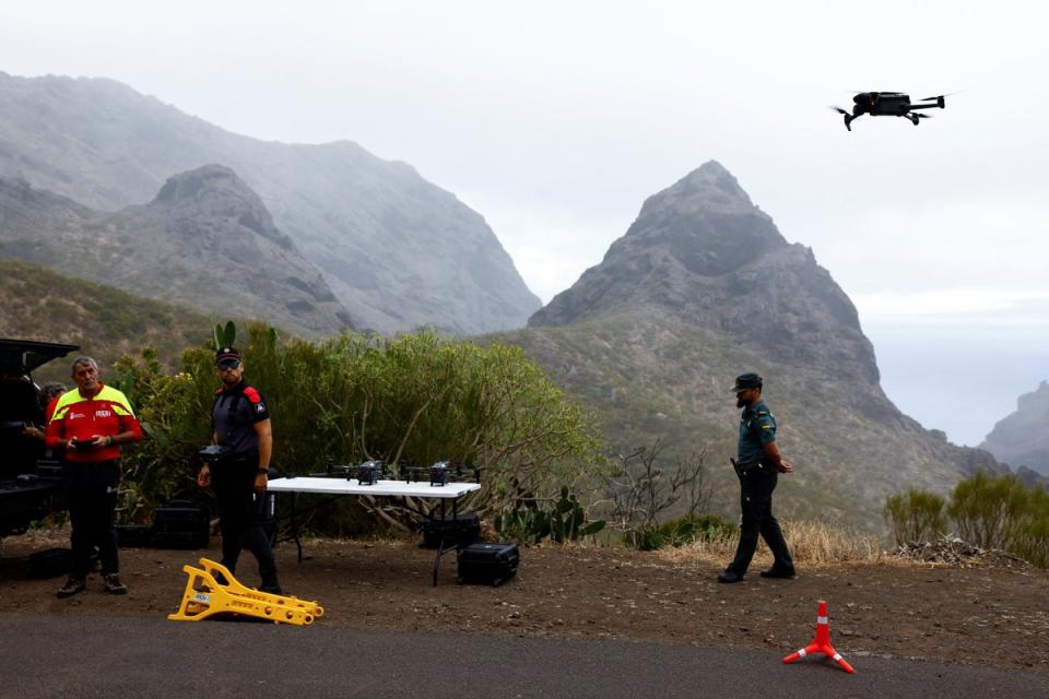 Los equipos de rescate siguen buscando a Slater en las montañas (Reuters)