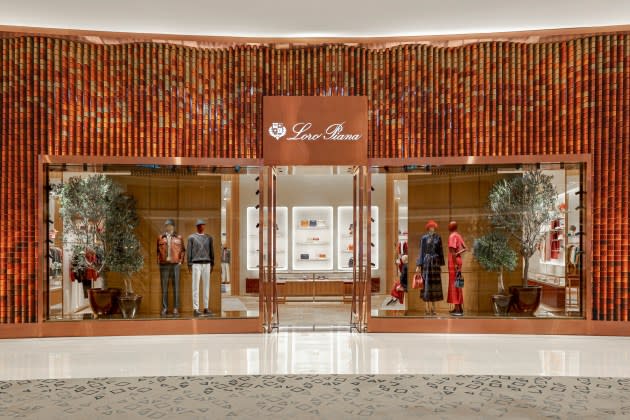 Loro Piana, Custom Retail Fixtures