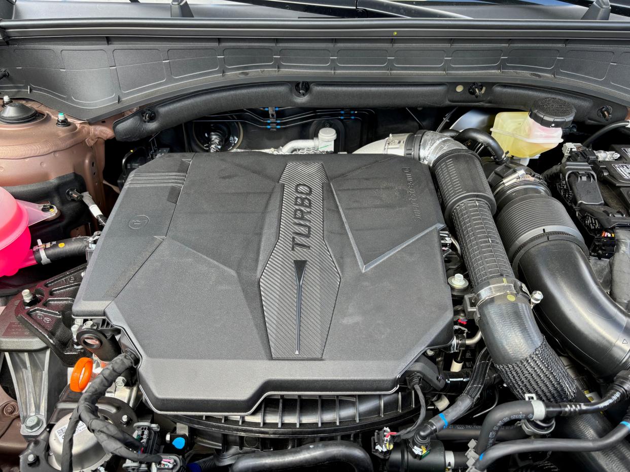 The 2024 Hyundai Santa Fe's standard 2.5L turbocharged engine produces 277 hp and 311 lb-ft of torque.