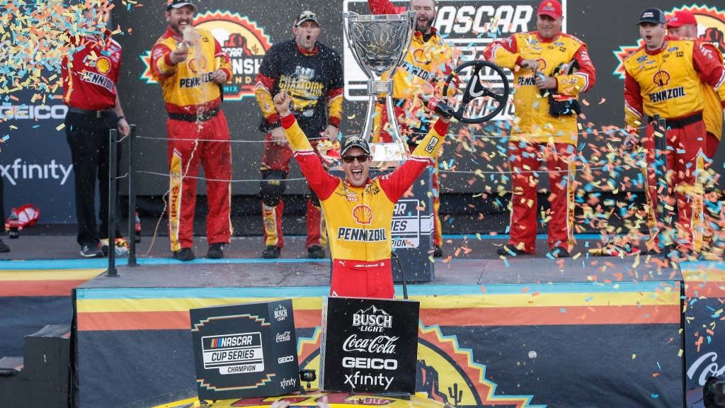  Joey Logano (#22 Team Penske Shell Pennzoil Ford) celebrates after winning the NASCAR Cup Series Championship Race on November 6, 2022 . 