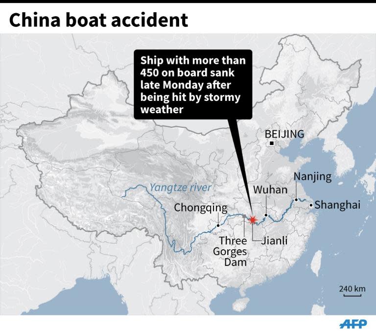 Map showing the area on the Yangtze river in China where a ship with more than 450 people sank late Monday