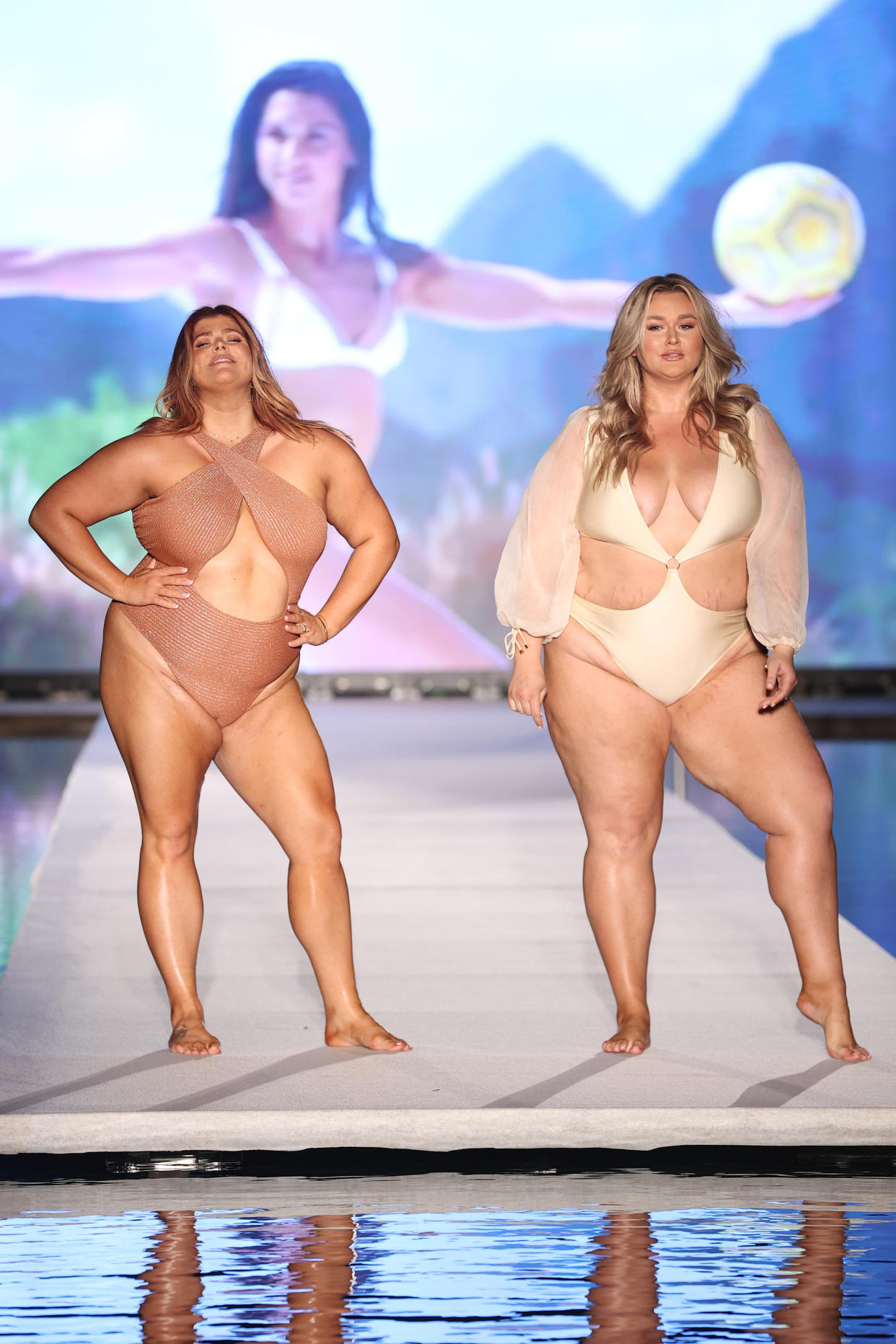 Michaela and Hunter McGrady open the show for Sports Illustrated Swimsuit during Paraiso Miami Beach. (Photo: Getty Images)