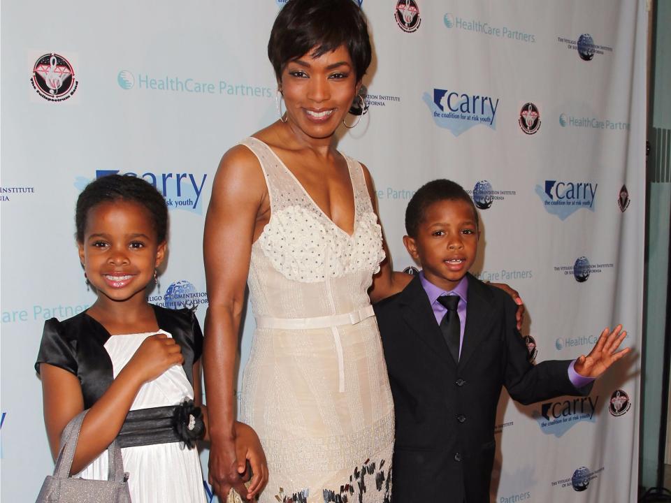 angela bassett twins slater bronwyn