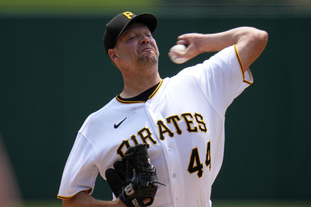 Reeling Pirates lose home opener to Cubs 4-2