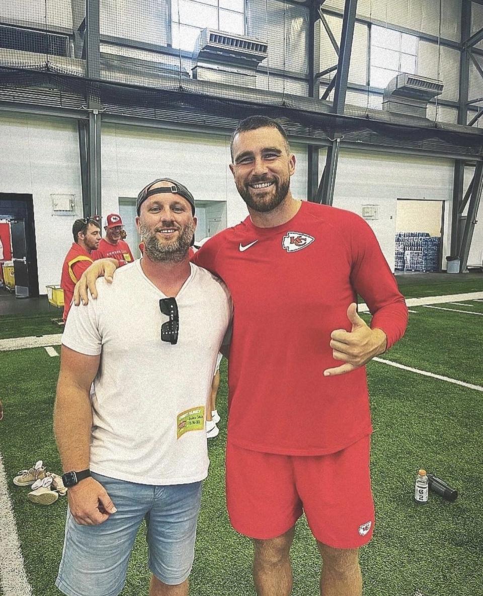 Trainer Andrew Spruill (left) with Kansas City Chiefs tight end Travis Kelce (right)