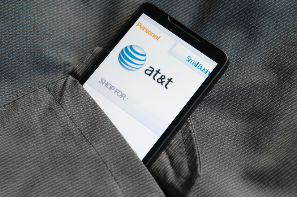 AT&T abre tienda en Amazon México y ofrece descuentos en celulares de hasta el 48%. Foto: Getty Images. 