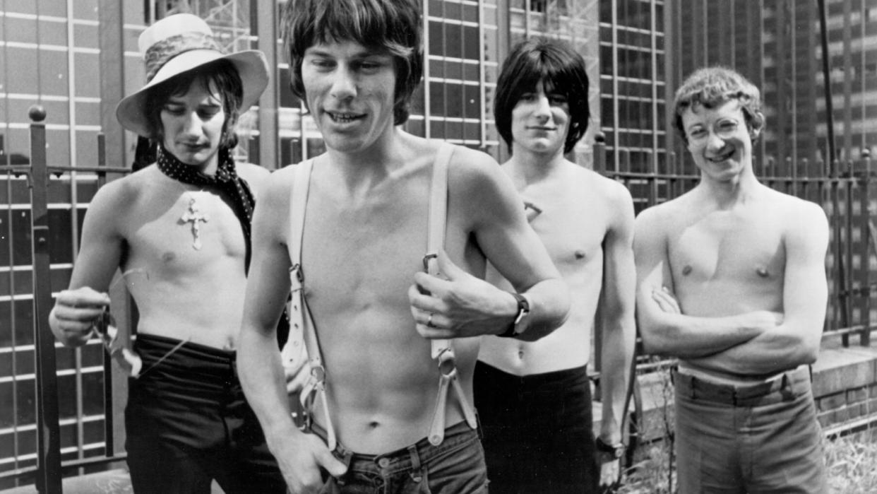  The Jeff Beck Group (L-R Rod Stewart, Jeff Beck, Ron Wood and Mickey Waller) pose for a portrait circa 1968.  