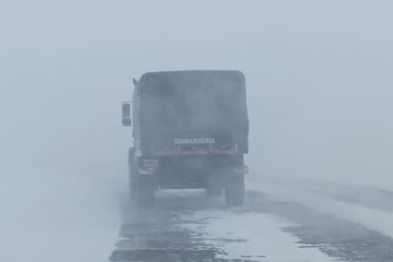 Impresionante temporal de nieve en Mendoza: continúa cerrado el paso internacional Cristo Redentor