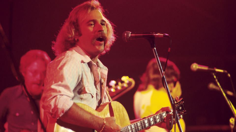 Singer-songwriter Jimmy Buffett performs with The Coral Reefer Band at The Omni Coliseum on September 4, 1976 in Atlanta, Georgia. - Tom Hill/WireImage/Getty Images