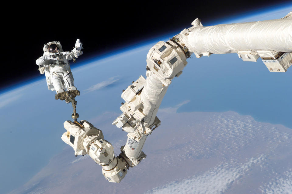 Happy Birthday, Canadarm2! Spacecraft-Grabbing Robotic Arm Turns 16