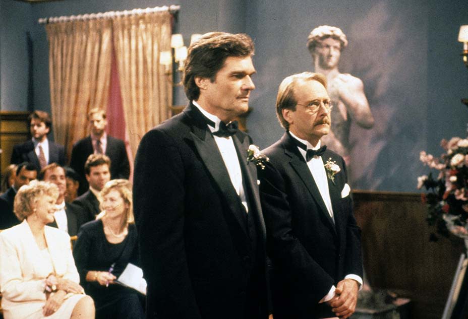 <p>Martin Mull (right) and Fred Willard on the 1995 ‘Roseanne’ episode “December Bride.”</p>