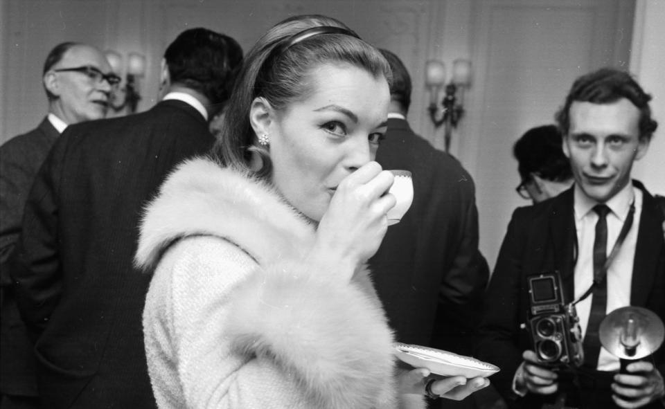 Mythos Romy! Kaum ein anderer Leinwandstar der Nachkriegszeit ruft noch heute Fantasie, Neugier, Mitgefühl und Bewunderung hervor wie Romy Schneider. Am 29. Mai vor genau 40 Jahren starb die Schauspielerin in Paris. Wir blicken auf ihre Abgründe und Geheimnisse ... (Bild: Larry Ellis/Express/Getty Images)