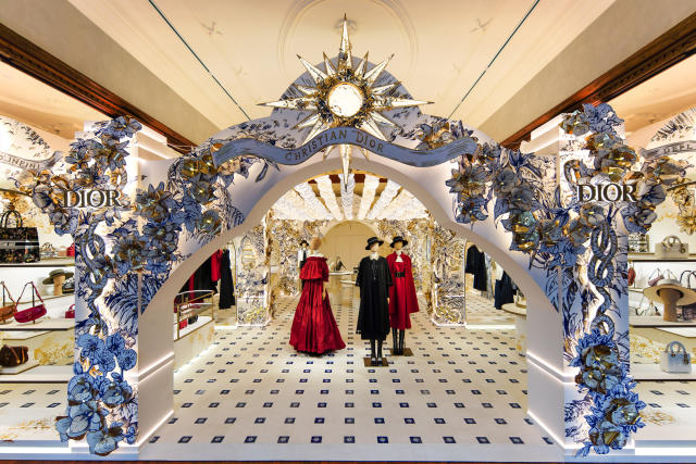 Miss Dior pop-up store and the AS SEEN BY exhibition open in Japan