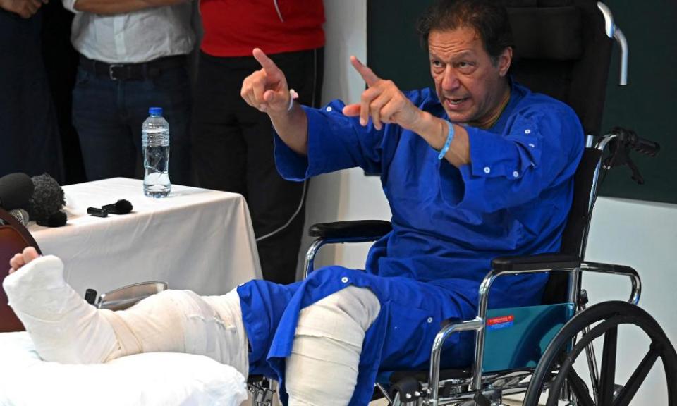Imran Khan addresses the media at a hospital in Lahore, the day after the assassination attempt against him