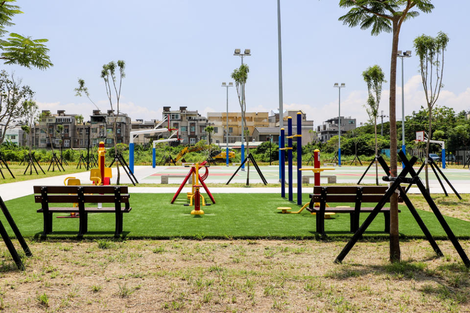 為避免讓土地閒置荒廢，縣府偕公所規劃複合式運動公園，提供民眾運動及休憩場所。（記者張翔翻攝）