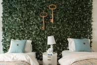 <p>Finally there is the Alice Suite, with an ivy headboard and two twin beds, which can be combined to make a king bed. (Airbnb) </p>