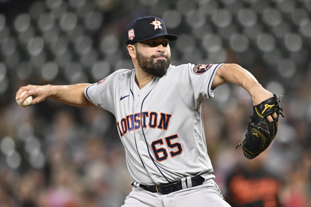 Baltimore Orioles pitcher Dean Kremer throws to the New York Yankees in the  first inning of a baseball game Sunday, July 30, 2023, in Baltimore.(AP  Photo/Gail Burton Stock Photo - Alamy