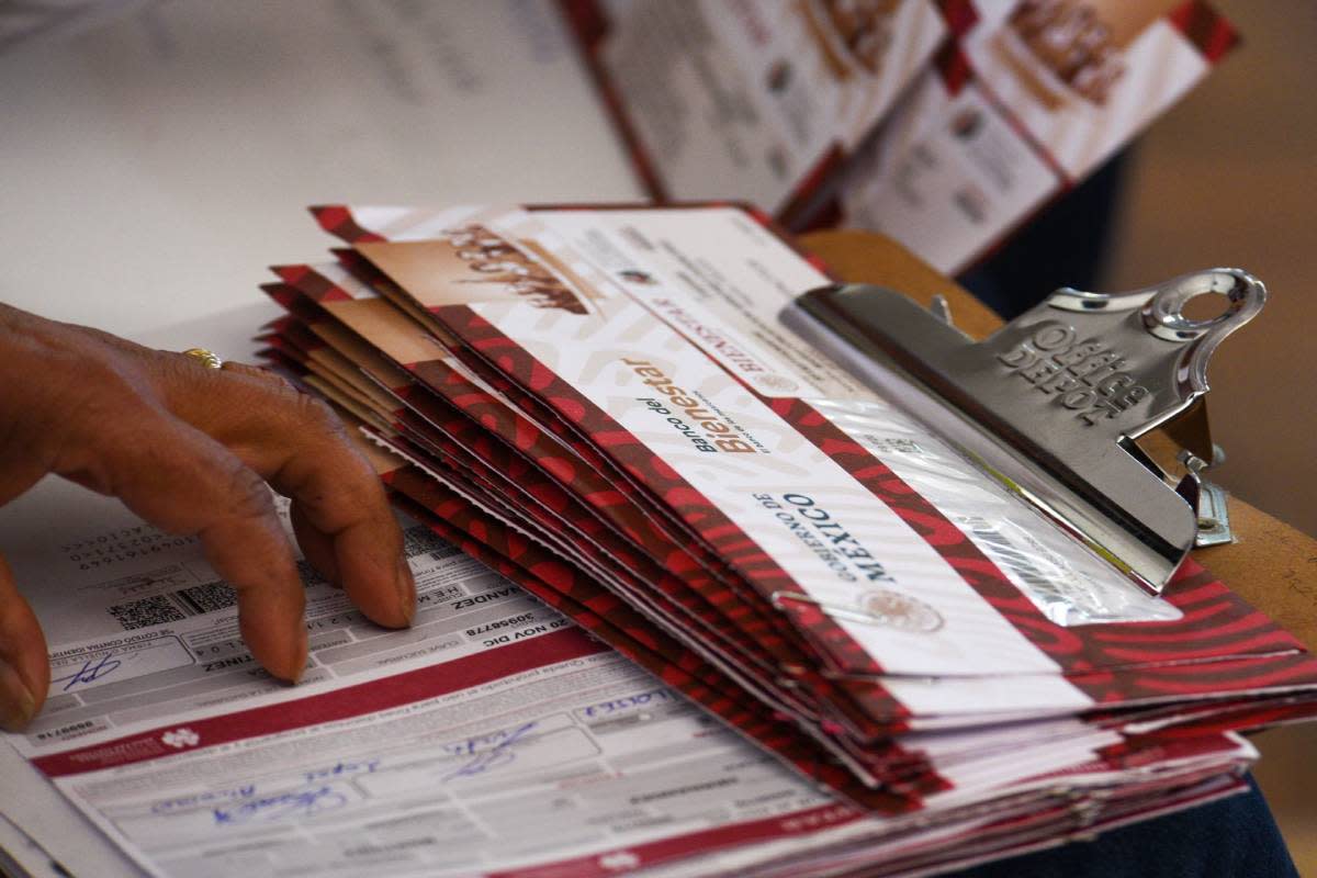 La entrega de las pensiones será por apellidos. Foto: Cuartoscuro