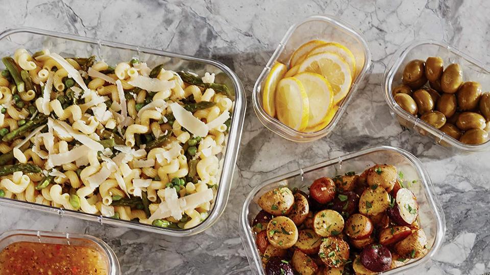 Meal prep for the week with these heavily discounted food storage containers.