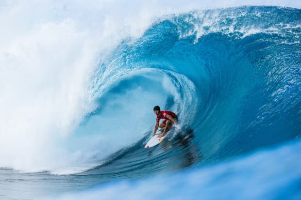 <em>Safety first for Griffin Colapinto in Round One of the Lexus Pipe Pro.</em><p>Photo: WSL/Brent Bielmann</p>