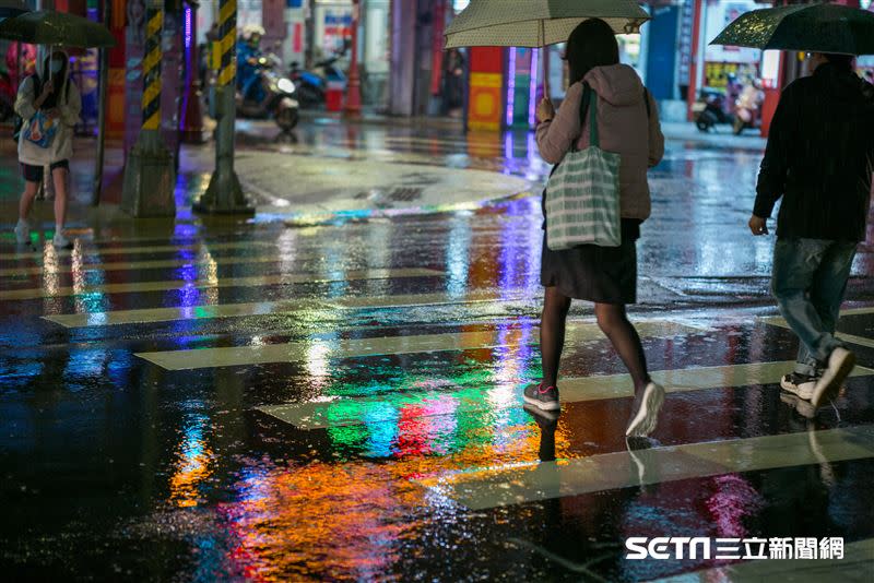 梅雨鋒面將南移，降雨情況又會較為顯著。（圖／記者陳弋攝影）