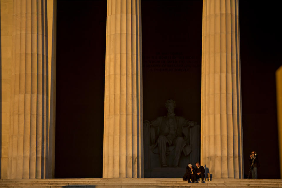 Government shutdown begins