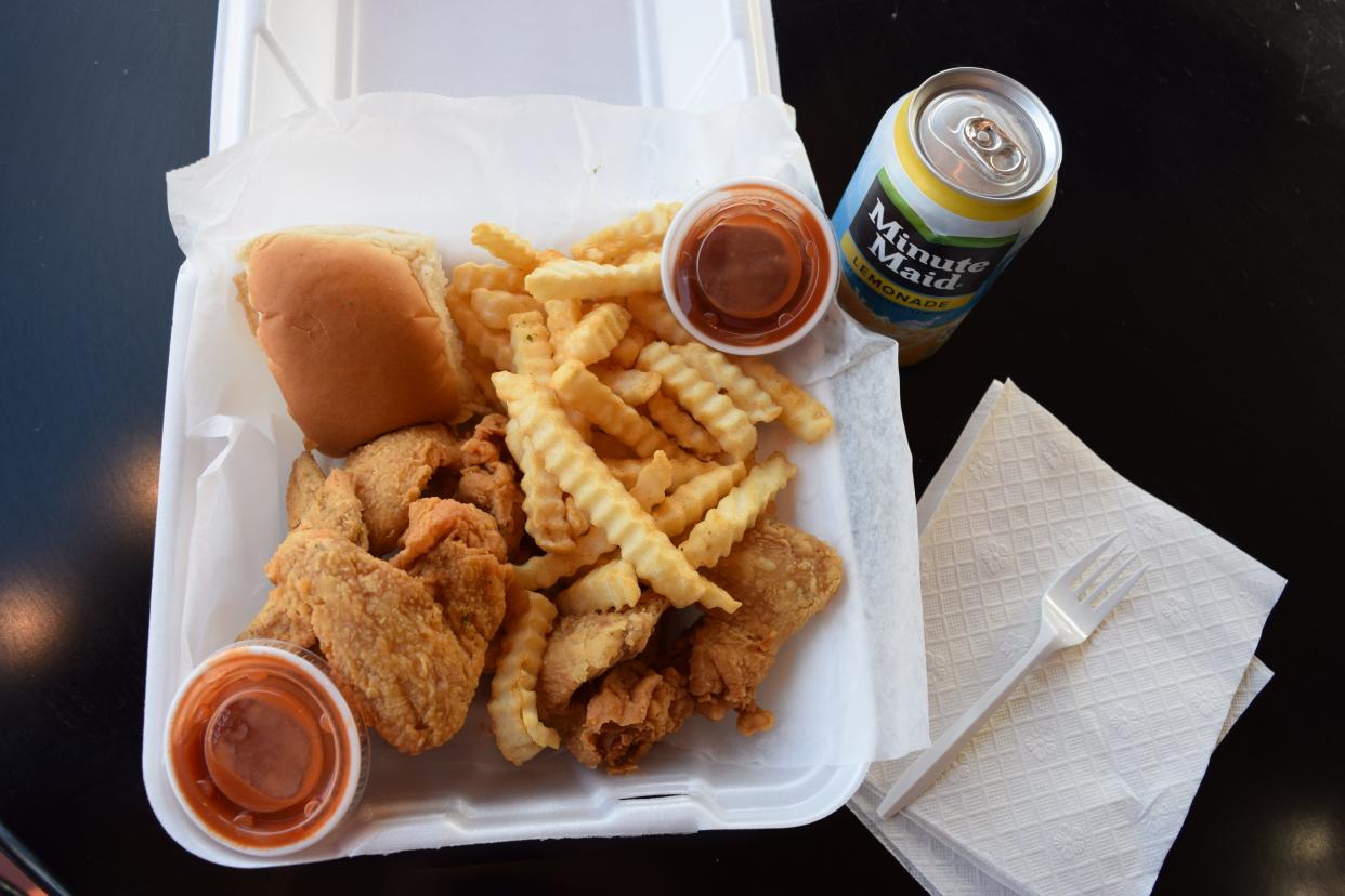 Customers could find a six-piece wing special at Uncle Sam's Chicken & Fish.