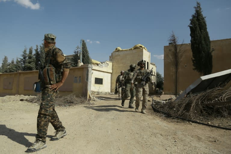 The US and British defence ministers said they expected an assault to drive IS from its de facto capital of Raqa to begin in the next few weeks
