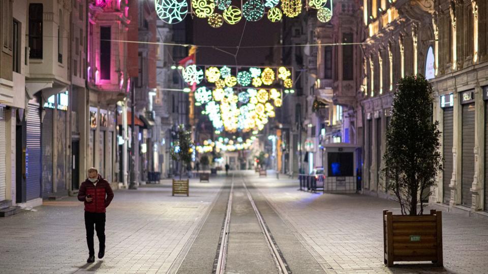 Die Türkei verschärft ihre Corona-Maßnahmen massiv - am Wochenende gelten nun Ausgangssperren.