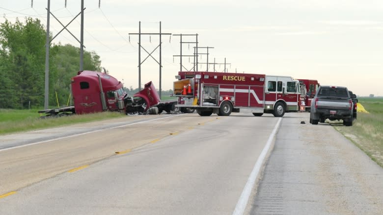 1 dead after head-on crash southwest of Winnipeg
