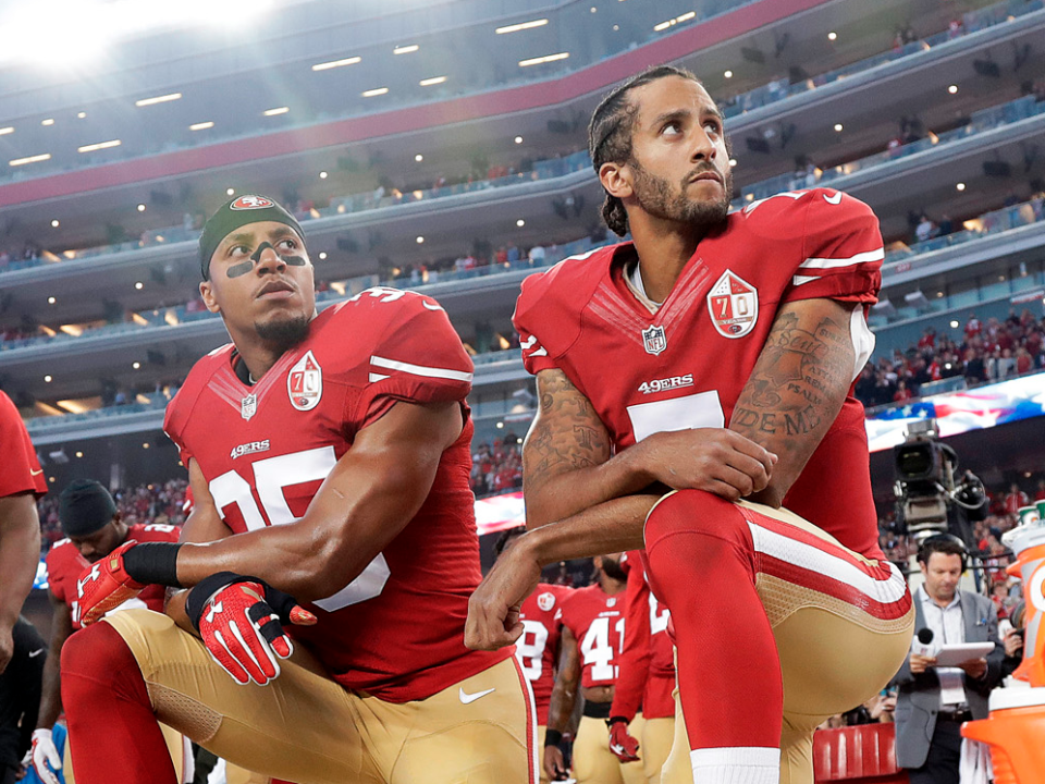 colin kaepernick kneel