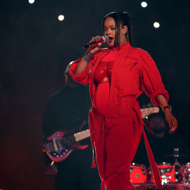 Rihanna en la Super Bowl de 2023 credit:Bang Showbiz