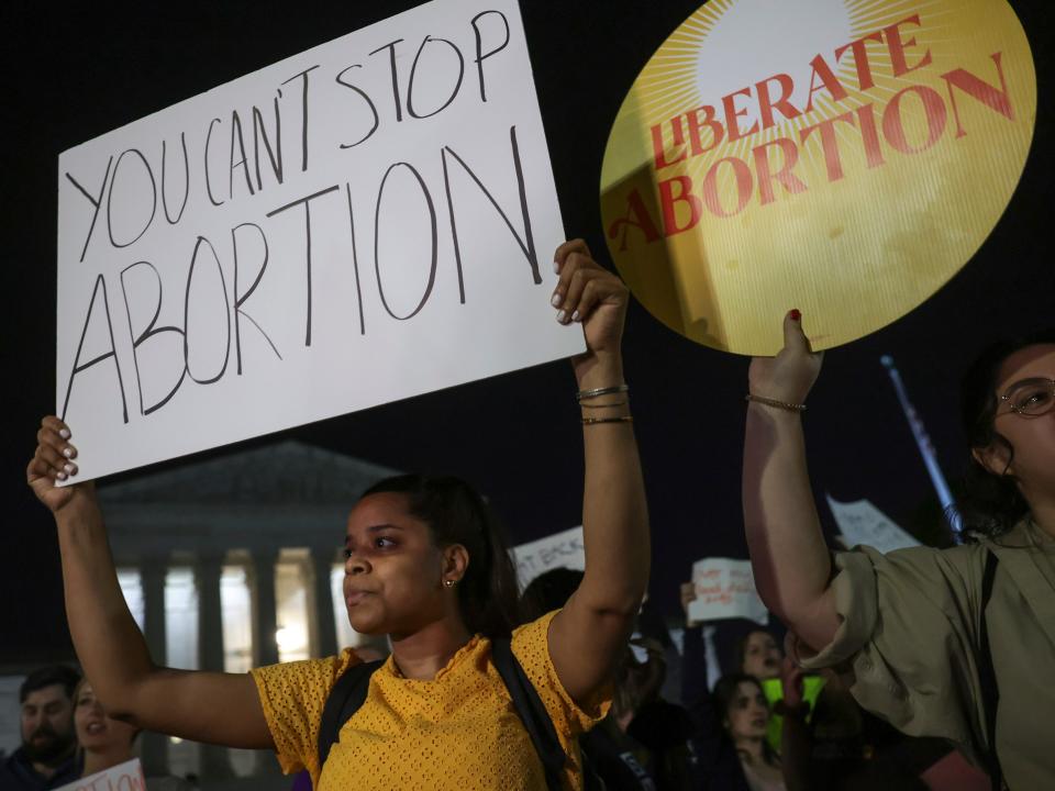 Pro-choice and anti-abortion activist rally outside of the U.S. Supreme Court on May 02, 2022 in Washington, DC. In an initial draft majority opinion obtained by Politico, Supreme Court Justice Samuel Alito allegedly wrote that the cases Roe v. Wade and Planned Parenthood of Southeastern v. Casey should be overruled, which would end federal protection of abortion rights across the country.