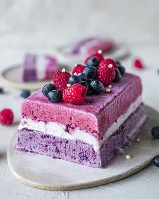 Vegan Berry Ice Cream Cake