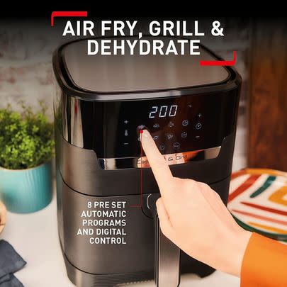 *siren sounds* This Tefal EasyFry air fryer is down by 24%.