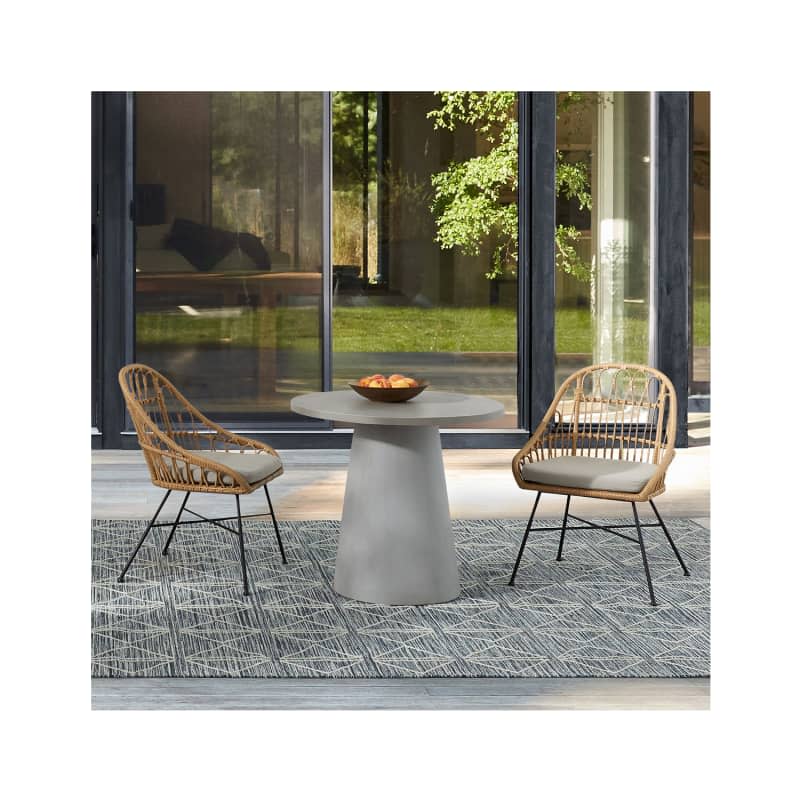 Concrete Pedestal Outdoor Dining Table & Palma Dining Chairs Set
