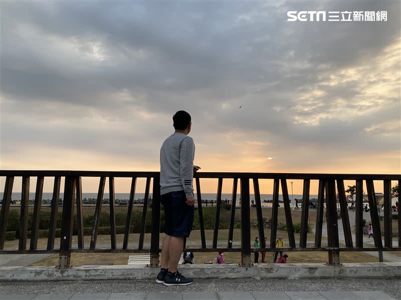 林園海洋濕地公園的園心廣場，算是台灣海峽海景第一排，是合觀賞夕陽餘暉。