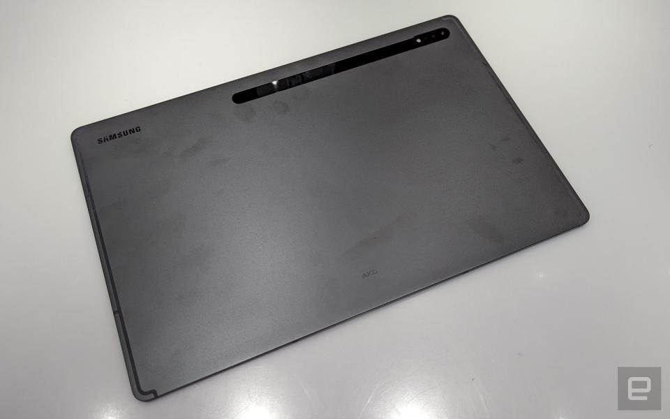 <p>Samsung Galaxy Tab S8 Ultra</p>
