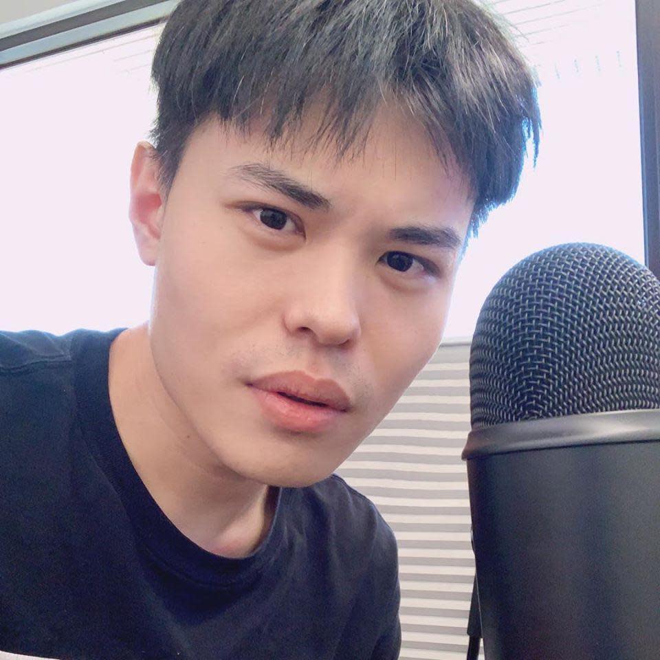 人氣暴跌之後，聖結石轉戰PODCAST找出路。（翻攝自聖結石臉書）