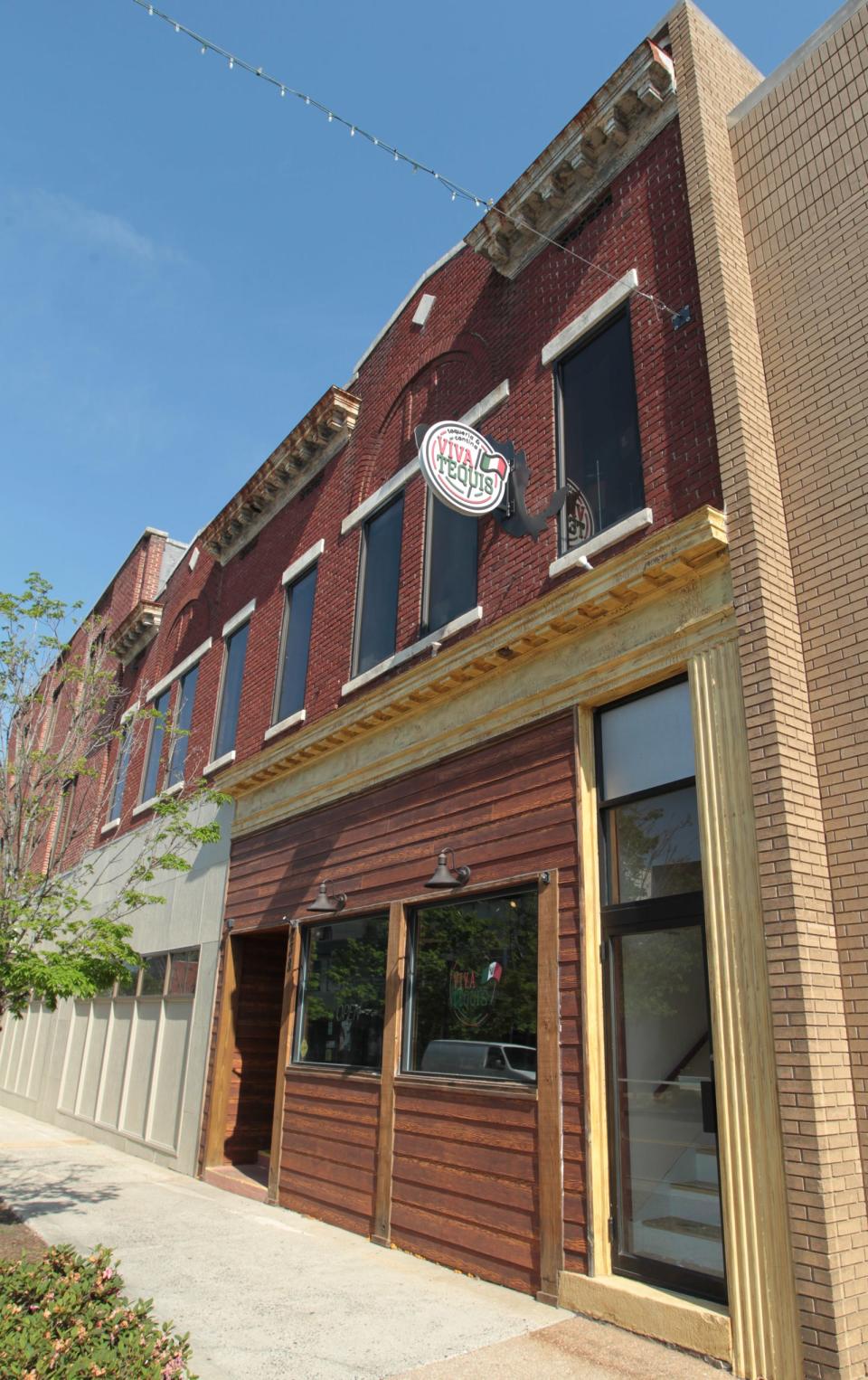 The exterior of Viva Tequis taqueria & cantina on West Main Avenue in Gastonia Monday morning, May 2, 2022.