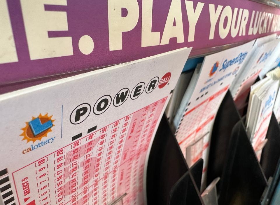 Powerball finds no winner for its 34th consecutive drawing. The jackpot