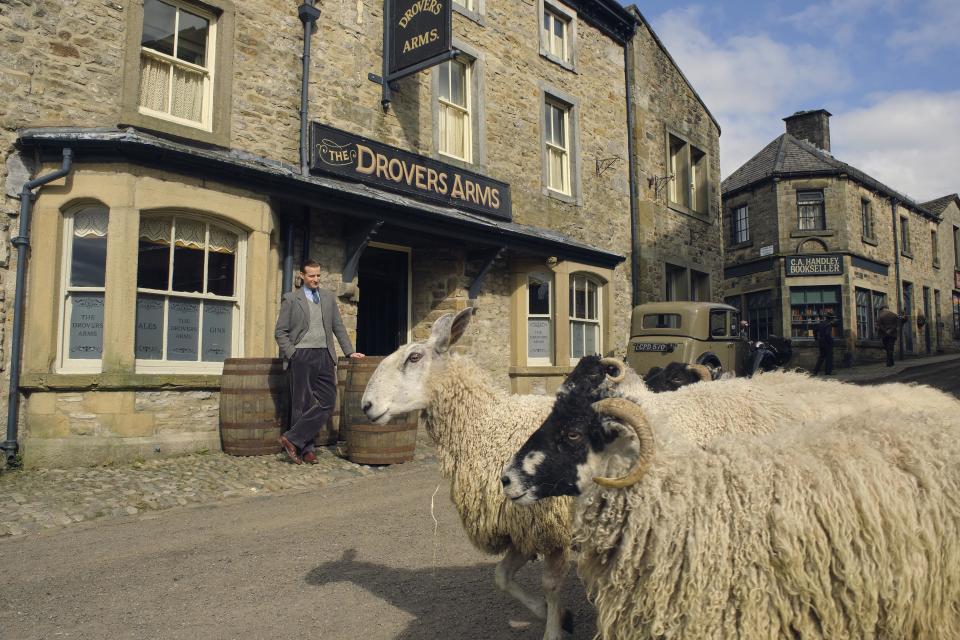 All Creatures Great and Small: Series 2 - Episode 1
James Herriot (Nicholas Ralph) Photographer: Matt Squire / Playground Television (UK).