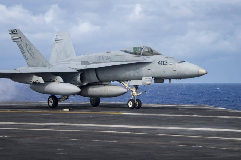 美軍卡爾文森號（USS Carl Vinson），F/A-18大黃蜂戰機（USS Carl Vinson Facebook）